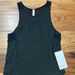 Lululemon sculpt tank Nwt size 4